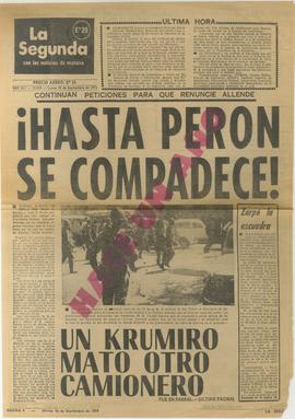 Recorte de prensa de portada conmemorativa por el golpe en La Segunda titulado "Continúan pe...